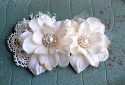 Ivory Double Flower Snap Clip with Pearl Center