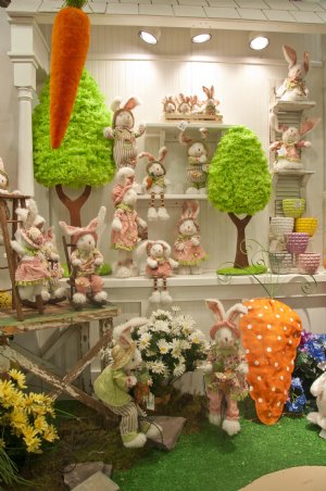 Easter Decorations & Gifts