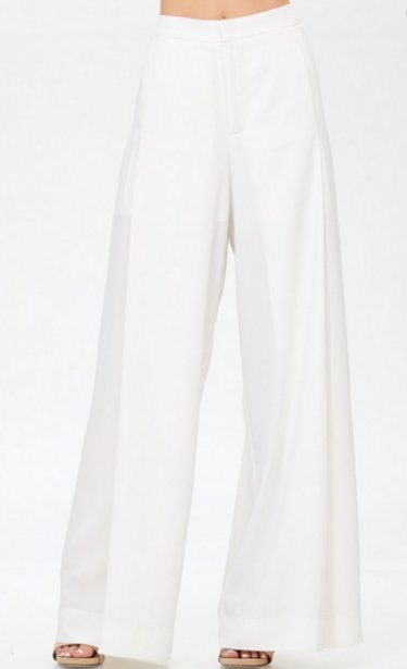 Women's Off White Pocket Pant<BR>Now in Stock